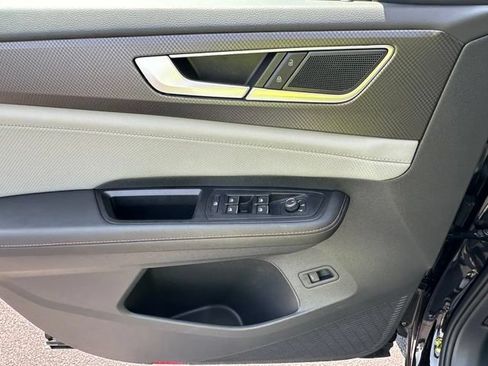 Certified 2026 Volkswagen Atlas Peak Edition AWD/4WD image 19