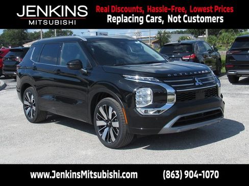 New 2025 Mitsubishi Outlander SEL image 1