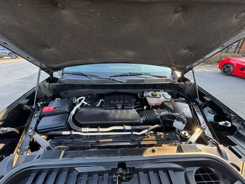 Used 2022 Chevrolet Silverado 1500 LT image 2