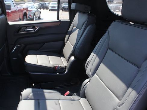 New 2025 GMC Yukon XL Denali w/ Sun & Power Step Package image 24