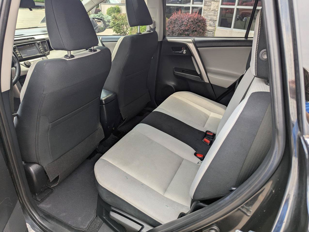 Used 2018 Toyota RAV4 XLE w/ Convenience Package AWD/4WD image 23