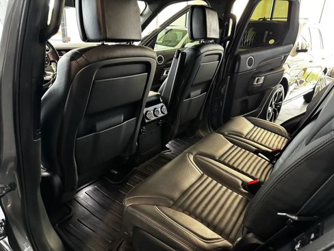 Used 2018 Land Rover Discovery HSE Luxury AWD/4WD image 19