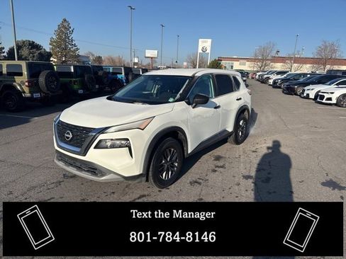 Used 2023 Nissan Rogue S image 3