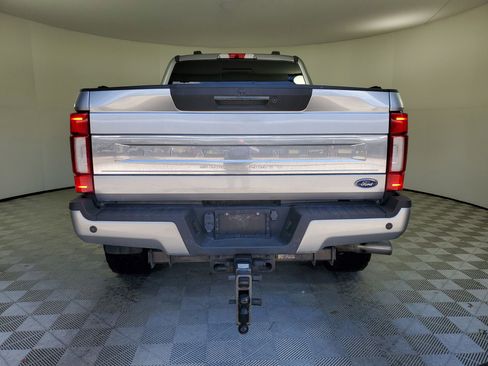 Used 2022 Ford F350 Platinum image 5