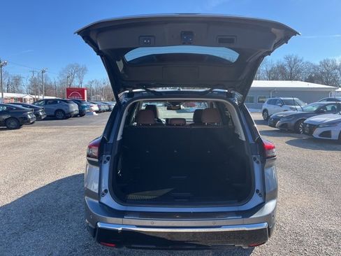 Certified 2024 Nissan Rogue Platinum w/ Platinum Premium Package image 10