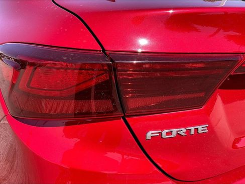 Used 2021 Kia Forte LXS FWD image 30