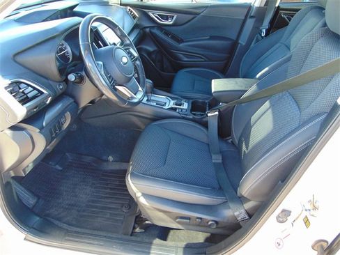Used 2020 Subaru Forester Premium image 10