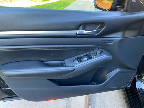 Used 2019 Nissan Altima 2.5 Platinum AWD/4WD image 24