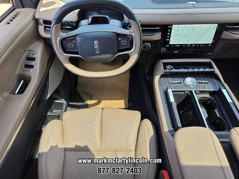 New 2027 Lincoln Navigator Black Label AWD/4WD image 11