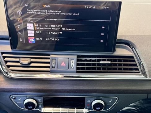 Used 2023 Audi Q5 2.0T Premium w/ Convenience Package image 15