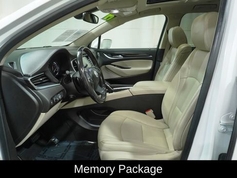 Used 2019 Buick Enclave Premium w/ Experience Buick Package AWD/4WD image 3