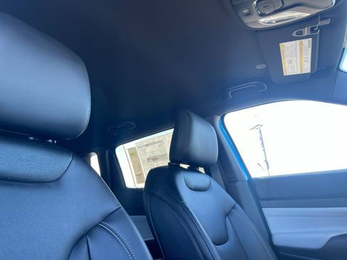 New 2026 Jeep Compass Limited image 17