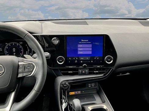 Used 2024 Lexus NX 250 FWD image 9