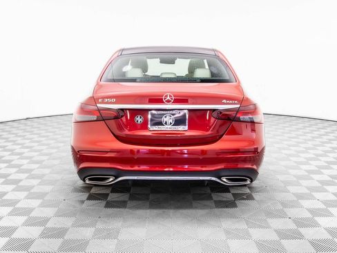 Used 2023 Mercedes-Benz E 350 4MATIC Sedan image 4