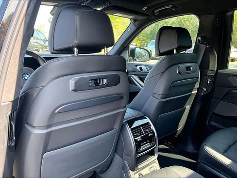 Certified 2023 BMW X7 xDrive40i w/ M Sport Package image 22