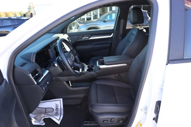 Used 2026 GMC Terrain Elevation w/ Elevation Premium Package AWD/4WD image 14