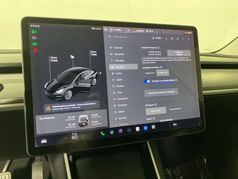 Used 2018 Tesla Model 3 Long Range image 23