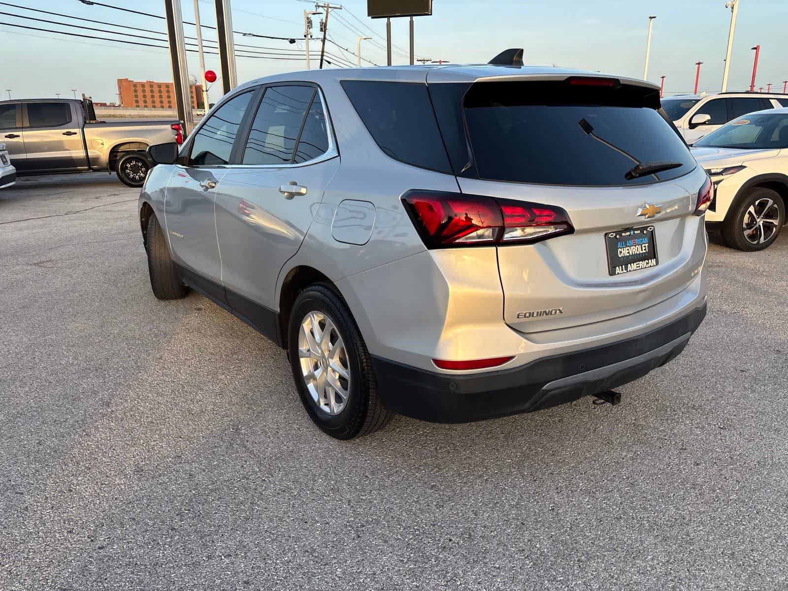 Used 2022 Chevrolet Equinox LT AWD/4WD image 4