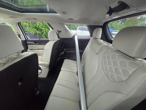 Used 2020 Hyundai Palisade Limited FWD image 6