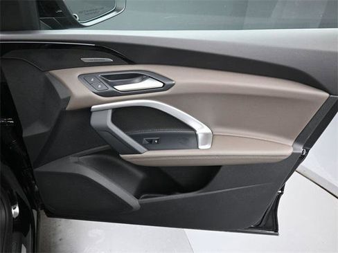 Certified 2025 Audi Q5 Premium Plus w/ Premium Plus image 37