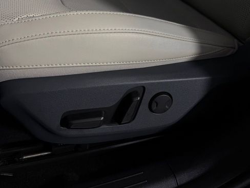 Used 2024 Kia EV6 Wind image 24