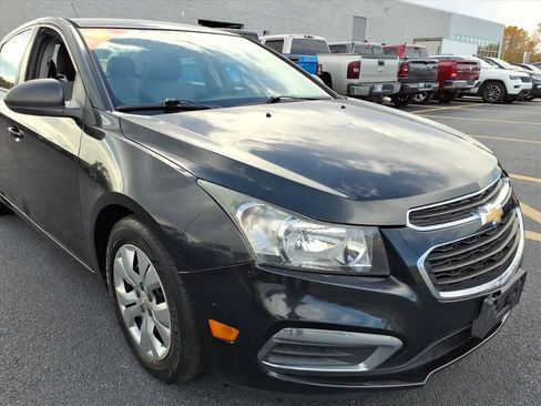 Used 2015 Chevrolet Cruze LS image 8