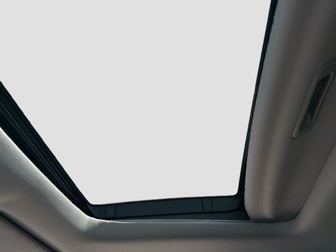Used 2023 Honda Odyssey EX-L image 11
