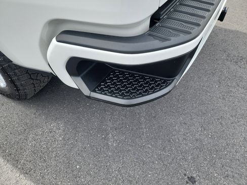 Certified 2023 Chevrolet Silverado 1500 Custom image 25