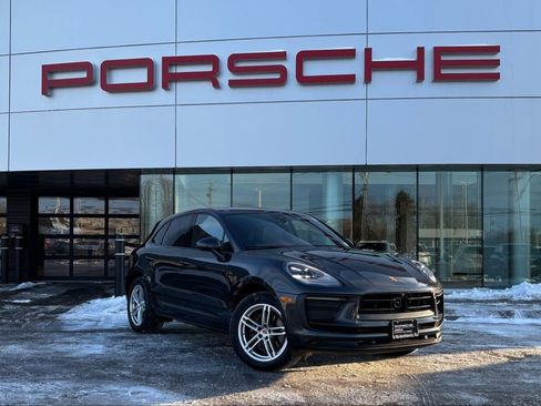Certified 2023 Porsche Macan image 39