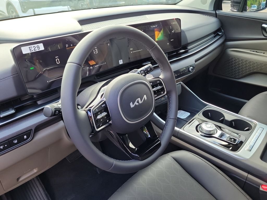 New 2026 Kia Carnival EX FWD image 23