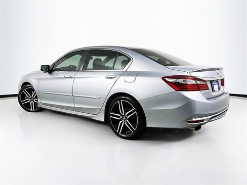 Used 2016 Honda Accord Sport image 6