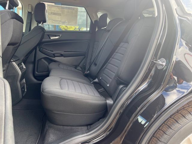 Used 2023 Ford Edge SE AWD/4WD image 9