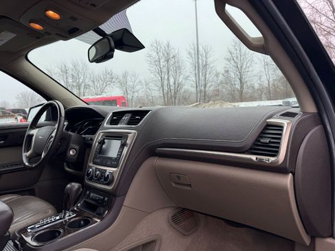 Used 2014 GMC Acadia Denali image 21