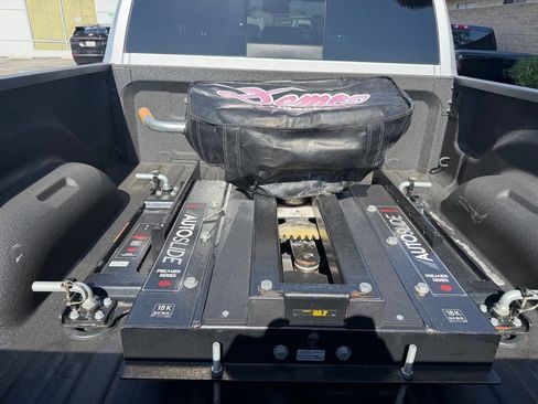 Used 2017 RAM 2500 Laramie AWD/4WD image 12