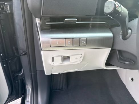 Certified 2024 Hyundai Kona SEL w/ Convenience Package AWD/4WD image 15