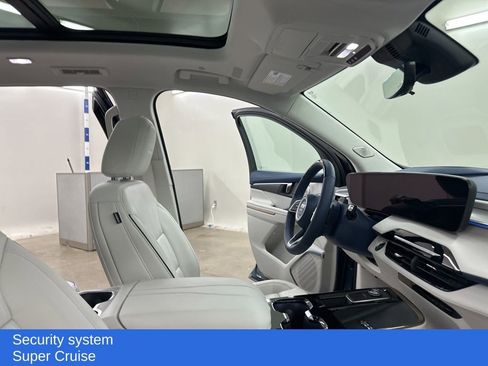 Used 2025 Buick Enclave Avenir w/ Super Cruise Package image 22