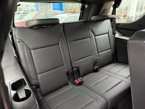 Used 2025 Chevrolet Tahoe Z71 w/ Comfort Package image 23