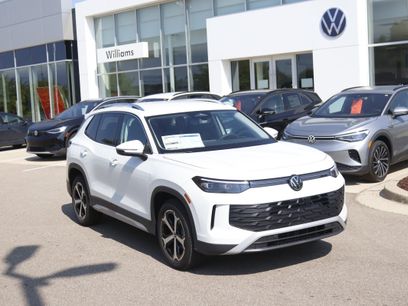 New 2025 Volkswagen Tiguan SE