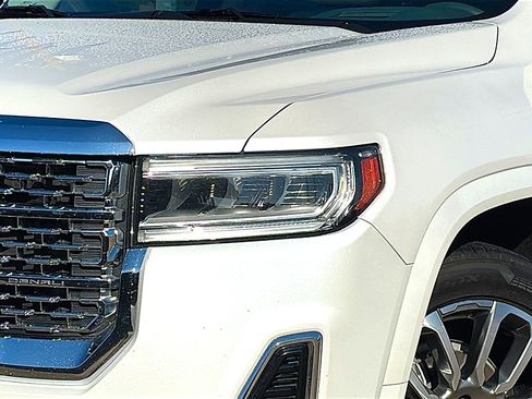 Used 2023 GMC Acadia Denali w/ Denali Ultimate Package image 4