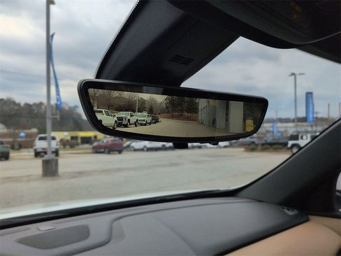 Used 2023 Chevrolet Traverse Premier image 26