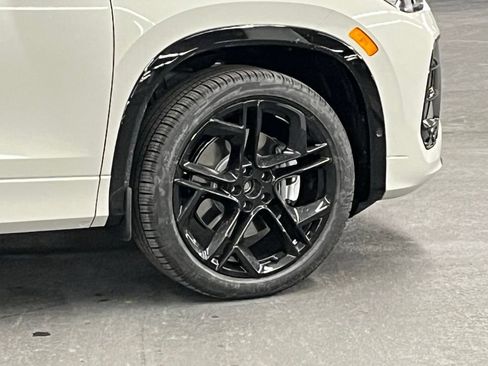 New 2026 Volkswagen Tiguan SE R-Line FWD image 42