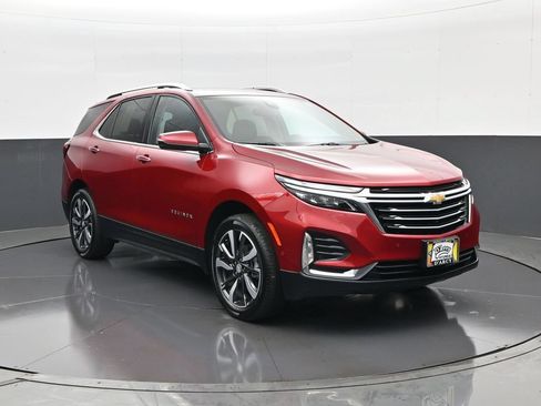Used 2024 Chevrolet Equinox Premier AWD/4WD image 3