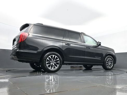 Used 2025 Ford Expedition Max Platinum AWD/4WD image 34