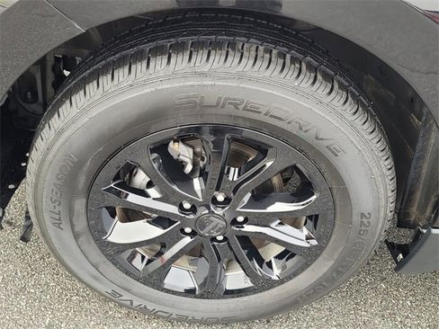 Used 2020 Chevrolet Equinox LT image 17