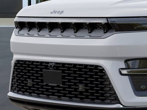 New 2026 Jeep Grand Wagoneer L Limited AWD/4WD image 11