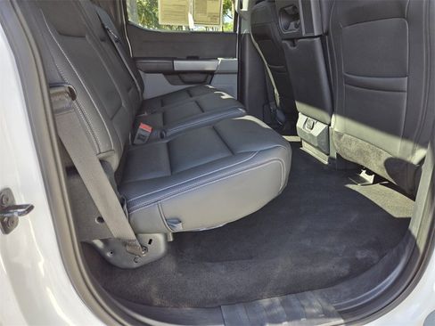 Used 2025 Ford F250 XLT image 13