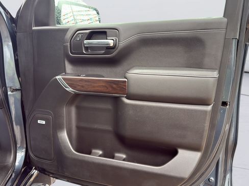 Used 2019 GMC Sierra 1500 SLT w/ SLT Convenience Package AWD/4WD image 10
