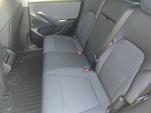 Used 2026 Tesla Model Y 2WD image 14