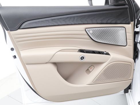 Certified 2023 Maserati Grecale GT AWD/4WD image 14