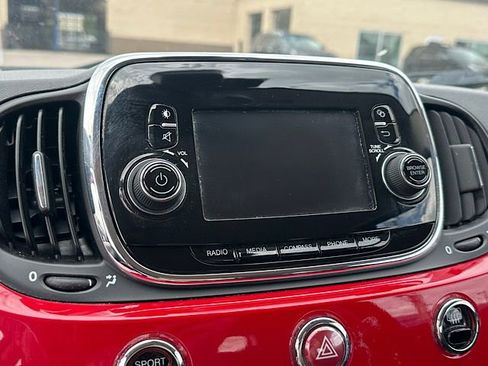 Used 2017 FIAT 500 Pop w/ Sport Appearance Package FWD image 20